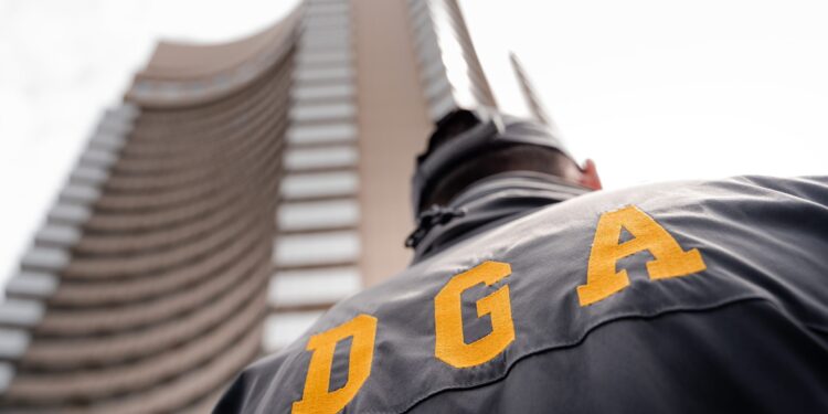 Percheziții și acuzații grave la mai mulți agenți rutieri din Ștefănești