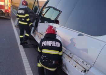 Autoturism izbit de un microbuz – două persoane rănite!