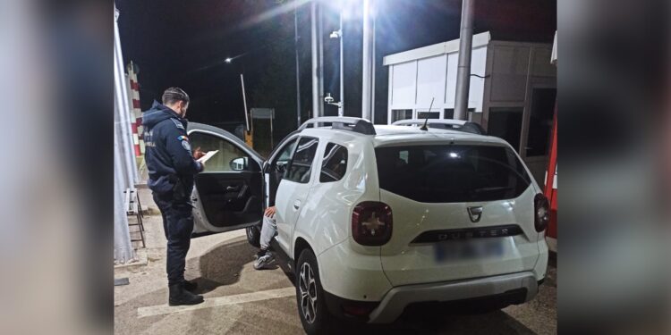 Dorința de a ajuta un prieten i-a adus un dosar penal.