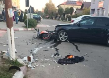 Doi adolescenți spulberați de o mașină la Darabani – transportați de urgență la spital!