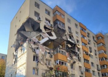 București zguduit de o explozie uriașă! Bloc făcut praf, oameni aruncați prin aer!