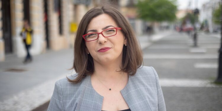 Premieră la Botoșani! Prima femeie prefect din istoria județului