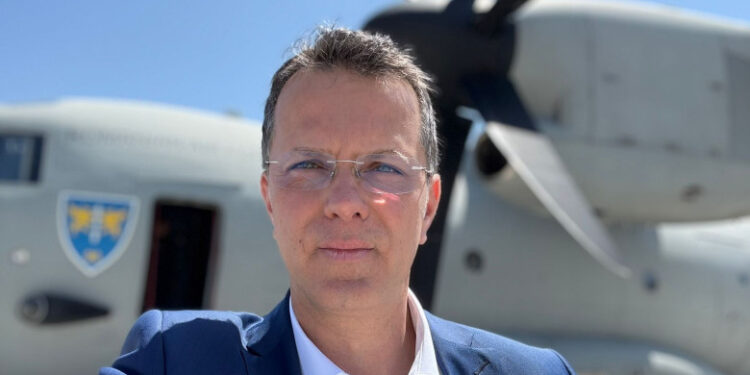 DEMISIE-BOMBĂ LA APĂRARE! Ionuț Moșteanu pleacă din Guvern după scandalul diplomei!