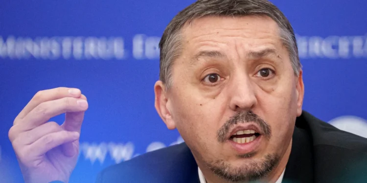 SCANDAL ÎN EDUCAȚIE! Ordin cu GREȘELI GRAVE, ministrul prins pe picior greșit: „IN-CRE-DI-BIL!” VIDEO