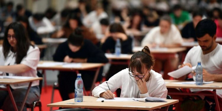 Prima simulare interjudețeană din istorie! Botoșani pornește testarea digitală a Evaluării Naționale