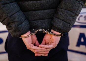 Bărbat din Dorohoi, căutat de instanță, ridicat de polițiști și dus direct la PUȘCĂRIE