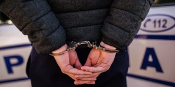 Bărbat din Dorohoi, căutat de instanță, ridicat de polițiști și dus direct la PUȘCĂRIE