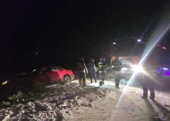 NOAPTE DE TEROARE PE DRUMURILE DIN BOTOȘANI: ZĂPADA A FĂCUT PRĂPĂD VIDEO
