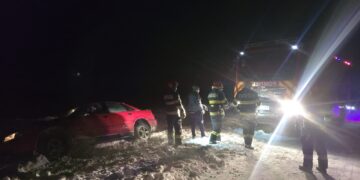 NOAPTE DE TEROARE PE DRUMURILE DIN BOTOȘANI: ZĂPADA A FĂCUT PRĂPĂD VIDEO