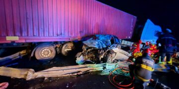 Impact devastator pe DN7! Tânără de 26 de ani din Botoșani, moartă pe loc. O fetiță și un bărbat, în stare gravă
