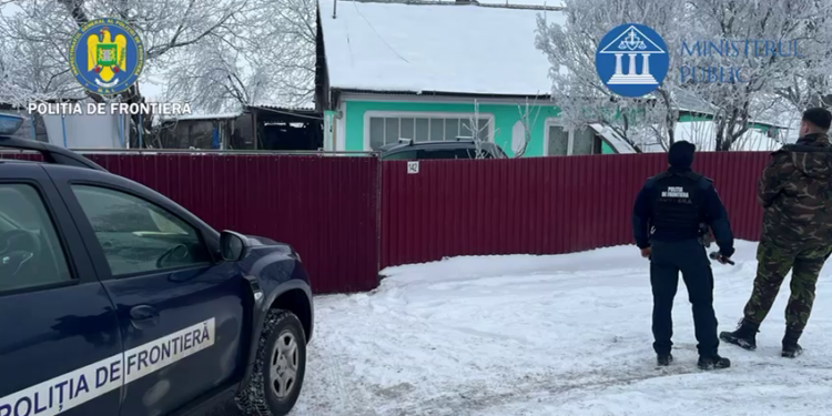 DESCINDERI FĂRĂ PRECEDENT LA BOTOȘANI! 73 DE PERCHEZIȚII, „FABRICĂ” DE BULETINE ROMÂNEȘTI PENTRU STRĂINI DIN EST. VIDEO