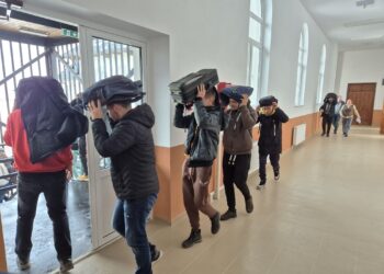 SIMULARE DE CUTREMUR ÎN BOTOȘANI! Peste 330 de elevi și profesori, evacuați din școli în timpul orelor