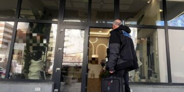 Descinderi la comercianții de flori: amenzi de 124.000 lei și activitate suspendată după controale în Botoșani și Dorohoi