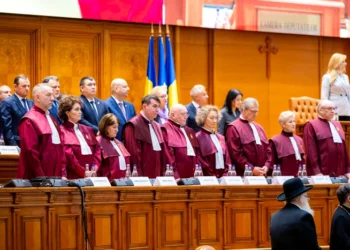 CCR trage din nou de timp în scandalul pensiilor speciale: a patra amânare într-un dosar care riscă să coste România bani europeni