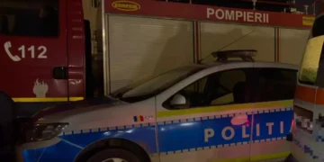 INCREDIBIL! Pompier amendat și lăsat fără permis chiar în drum spre incendiu, oprit de poliție la aceeași „urgență”