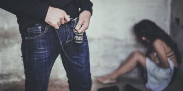 Scandal monstru la ISJ Gorj: percheziții DIICOT, funcționar acuzat că a corupt un minor chiar din biroul instituției