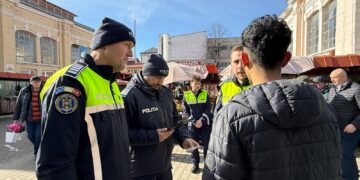 Sute de persoane legitimate, zeci de amenzi și țigări de contrabandă descoperite în Piața Centrală