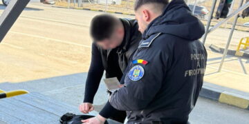 Ucrainean prins la frontieră cu o carte de identitate românească falsă. Transporta documentul pentru doar 20 de euro