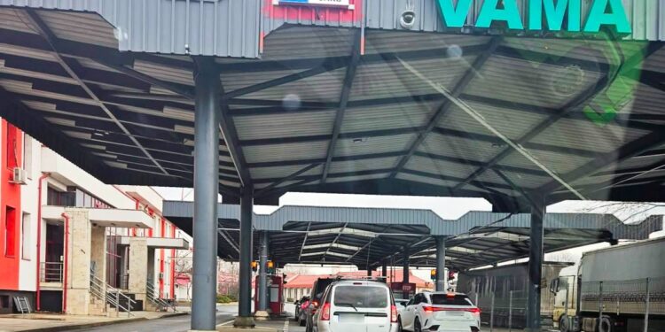 PRINS LA FRONTIERĂ CU PERMIS FALS! „ȘOFER” DE 61 DE ANI A DAT 200 DE EURO PE DOCUMENTUL ILEGAL