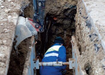 Două avarii majore paralizează cartiere întregi – mii de oameni afectați ore în șir