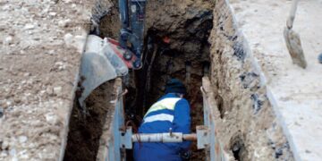 Două avarii majore paralizează cartiere întregi – mii de oameni afectați ore în șir