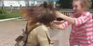 Femeie reținută după ce a sfidat ordinul de protecție și a amenințat victima