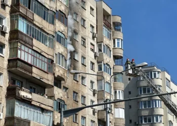 Crimă șocantă în Capitală! Medic de 72 de ani, ucis cu sânge rece, iar apartamentul incendiat pentru a șterge urmele