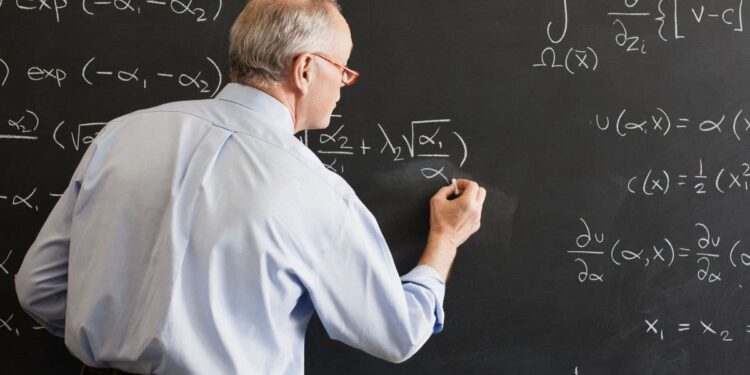 Profesorii ar putea primi mai mulți bani din toamnă! Anunțul care schimbă totul