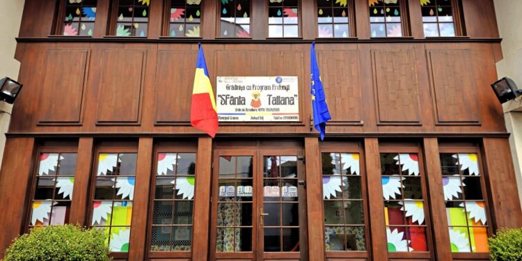 Teroare într-o grădiniță din Craiova! Copii legați de scaune și amenințați să tacă AUDIO