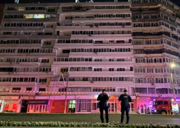 O dronă rusească s-a prăbușit pe un bloc din Galați
