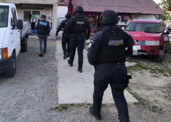 Afaceri murdare cu locuri de veci: percheziții în forță, bani negri și audieri pe bandă rulantă