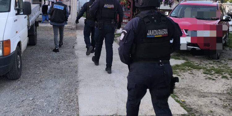 Afaceri murdare cu locuri de veci: percheziții în forță, bani negri și audieri pe bandă rulantă