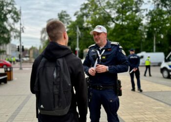 Razie pe două roți la Botoșani! Bicicliști și utilizatori de trotinete, luați în vizor de polițiști: amenzi de peste 10.000 de lei