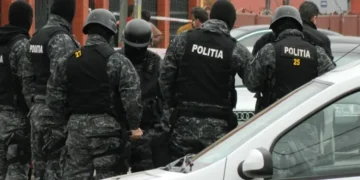 Bărbat suspectat că a abuzat sexual fete de 9 și 12 ani sub pretextul că le ajută