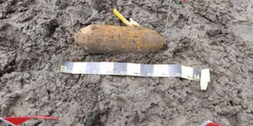 Bombă de aviație descoperită pe malul Prutului, la Stânca GALERIE FOTO