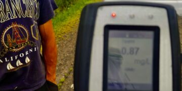 Dublă problemă pentru un bărbat din Botoșani: beat la volan și cu tractorul neînmatriculat