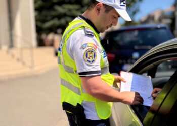 Prăpăd pentru șoferii care nu acordă prioritate! Polițiștii au dat sute de amenzi și au lăsat 16 conducători auto fără permis