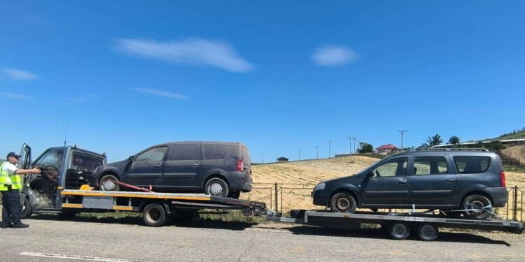 Un șofer moldovean a pornit la drum cu o mașină radiată din circulație. Explicația oferită polițiștilor de frontieră i-a surprins pe anchetatori