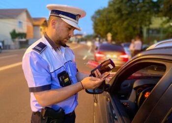 Filtre pe toate drumurile din Botoșani! Poliția pornește „vânătoarea” șoferilor care consumă alcool și droguri la volan