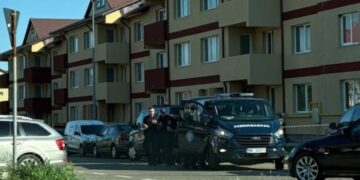Șase tineri, acuzați că au devastat blocuri din cartierul ANL Cișmea. Dosarul a ajuns pe masa procurorilor