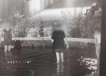 Scăldat ilegal în fântânile din Botoșani și alcool consumat în Centrul Istoric! Camerele de supraveghere au surprins totul