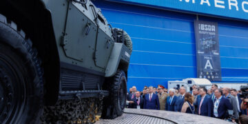 Scandal uriaș în industria de armament! Trei directori de uzine, reținuți de DNA