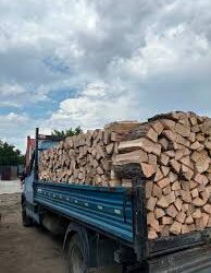 Transport de lemne cu acte „umflate” la Durnești!