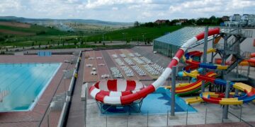 ALERTĂ la Cornișa! Patru bazine, INTERZISE publicului după ce analizele au scos la iveală probleme grave la apă