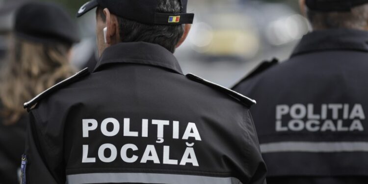 Amenzi după nopți agitate în Botoșani! Alcool pe stradă și deșeuri aruncate lângă containere