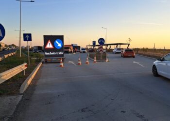Șoferii, opriți în trafic și întrebați despre destinație, salariu și ocupație. Anchete CNAIR în toată țara